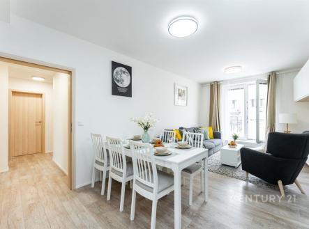 Pronájem bytu, 4+kk, 79 m²