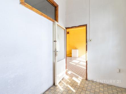 Pronájem obchodní prostor, 64 m²