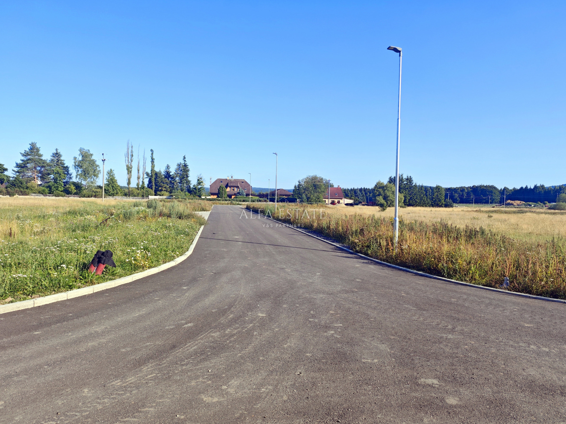 Pozemek v obci Kolová, 1025m2