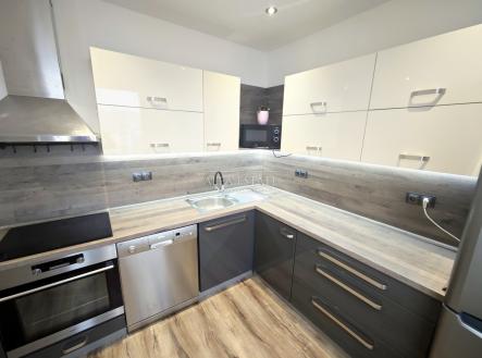 Pronájem bytu, 3+1, 80 m²