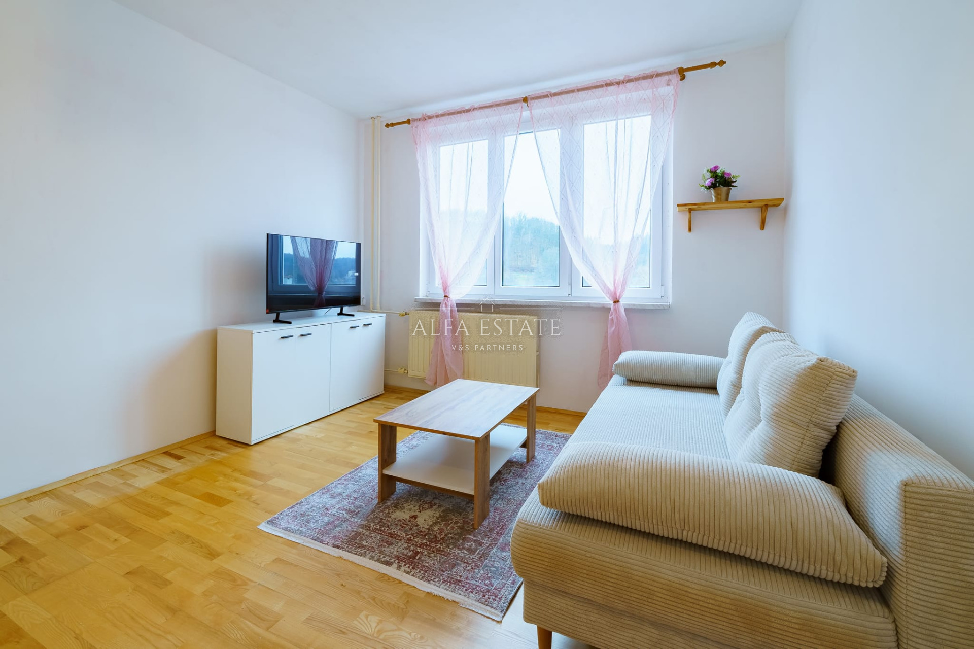 Rekostruovaný byt 1+1, 41,5m2, Mírová, Loket