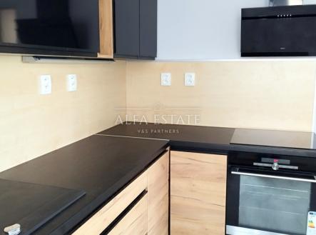 Pronájem bytu, 2+1, 85 m²