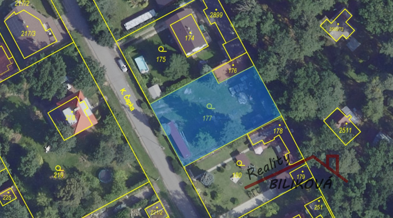 Prodej pozemku s chatou, Káraný