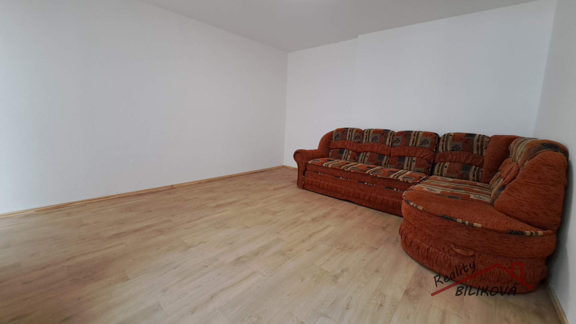 Pronájem bytu 1+1 Mochov