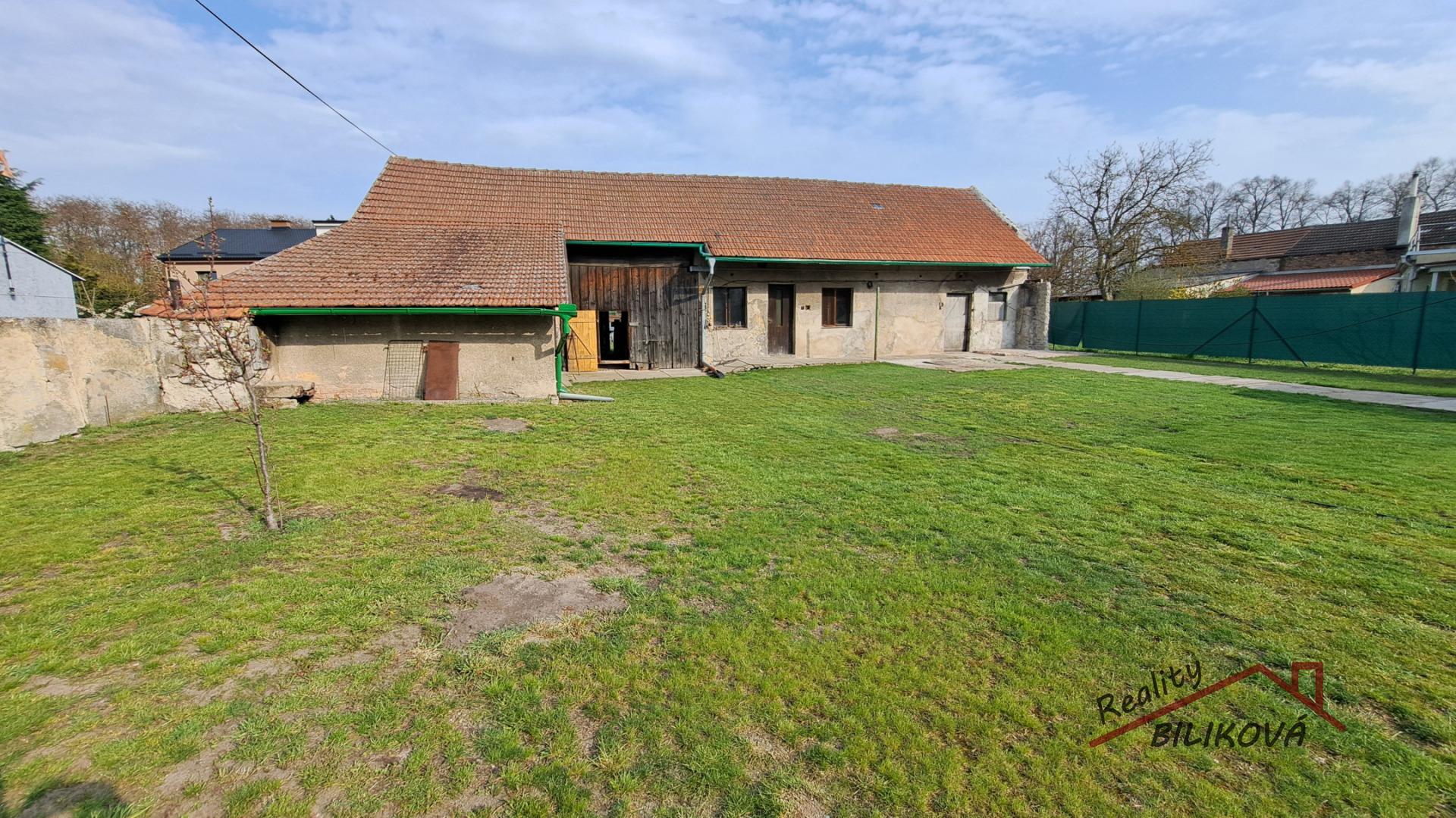 Prodej domu se stodolou a pozemky 1635m2, Záryby