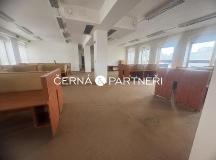 Pronájem kanceláře, 264 m²