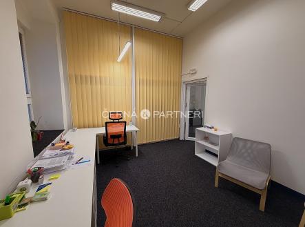 Prodej kanceláře, 2 070 m²