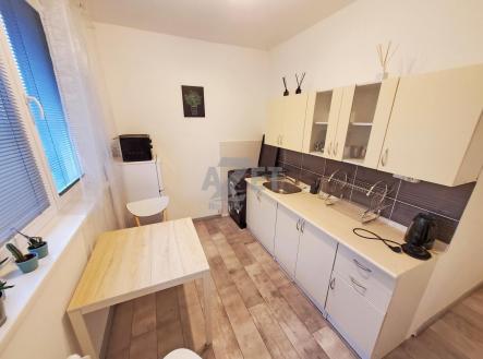 Pronájem bytu, 1+1, 38 m²