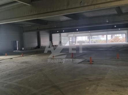 Pronájem obchodní prostor, 302 m²