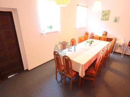 Prodej - dům/vila, 472 m²