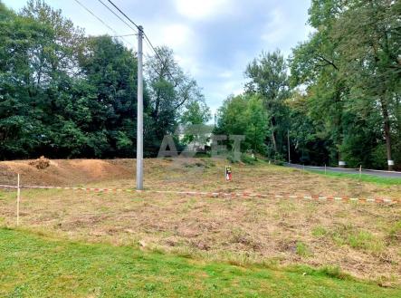 Prodej pozemku pro bydlení, 1 758 m²