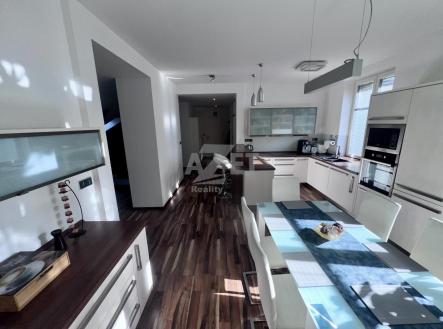 Prodej bytu, 2+1, 88 m²