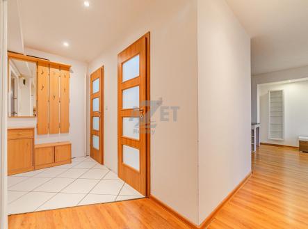 Pronájem bytu, 3+kk, 64 m²