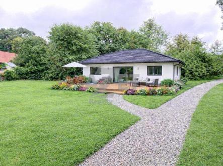 Prodej pozemku pro bydlení, 1 758 m²