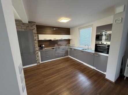 Prodej domu/vily, 300 m²