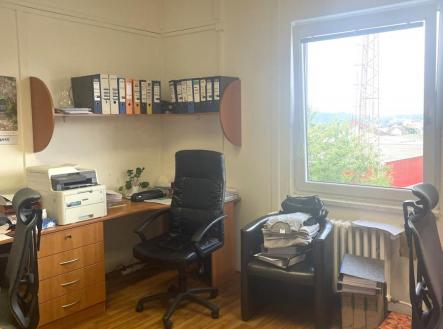 Pronájem výrobní prostor, 1 287 m²