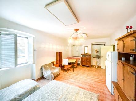 Prodej obchodní prostor, 200 m²