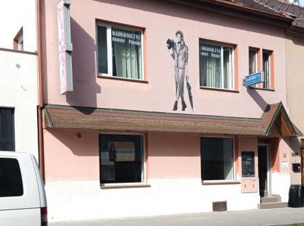 Pronájem obchodní prostory, 90 m²