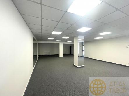 Pronájem obchodní prostory, 90 m²
