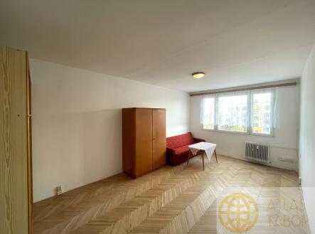 Pronájem bytu, 2+1, 61,5 m²