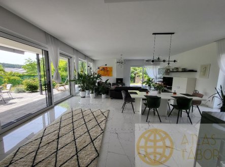 Prodej domu/vily, 235 m²