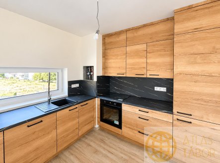 Pronájem bytu, 3+kk, 77 m²