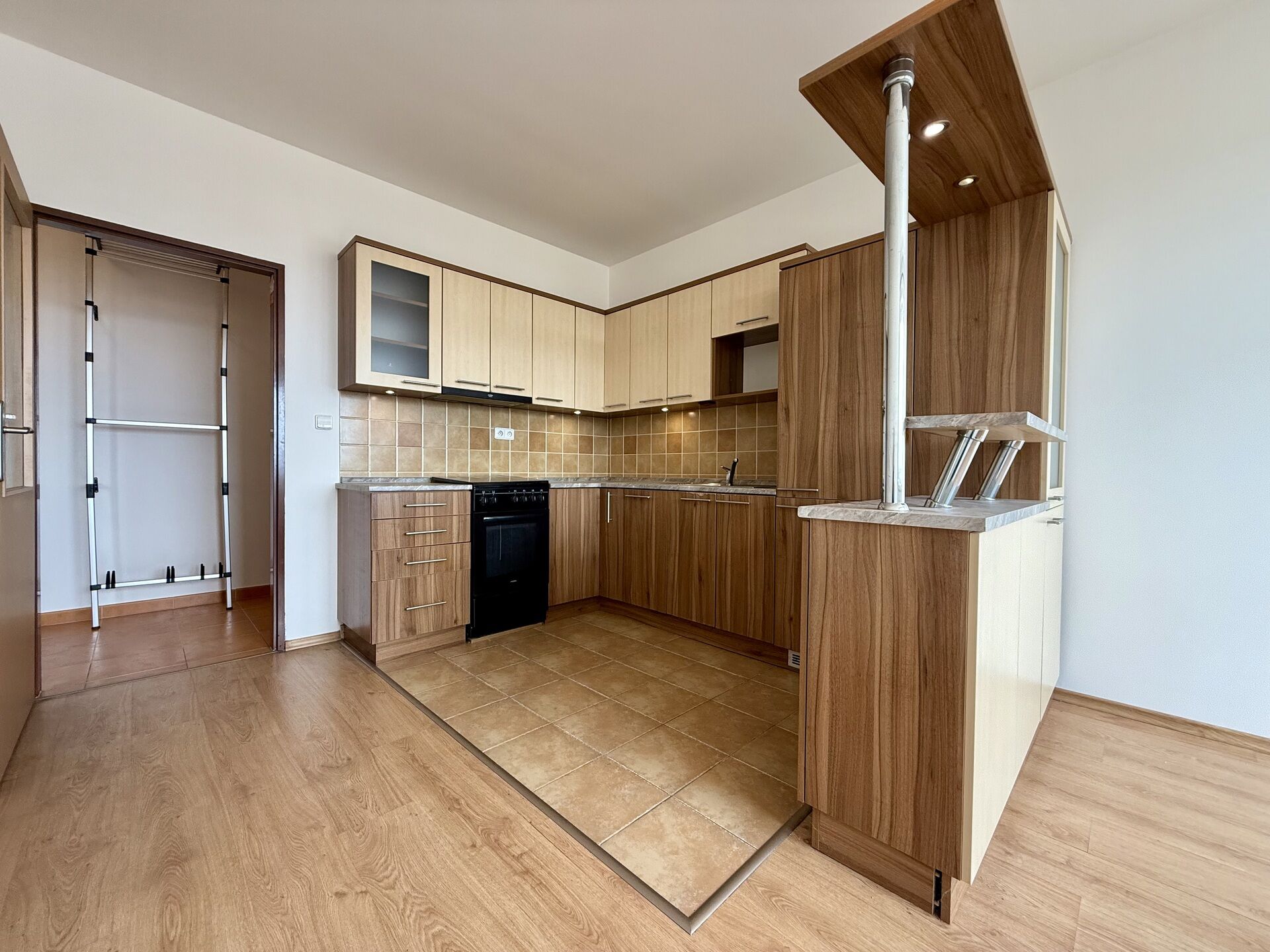 Prodej bytu 2+kk 44 m² Červené Vršky, Benešov