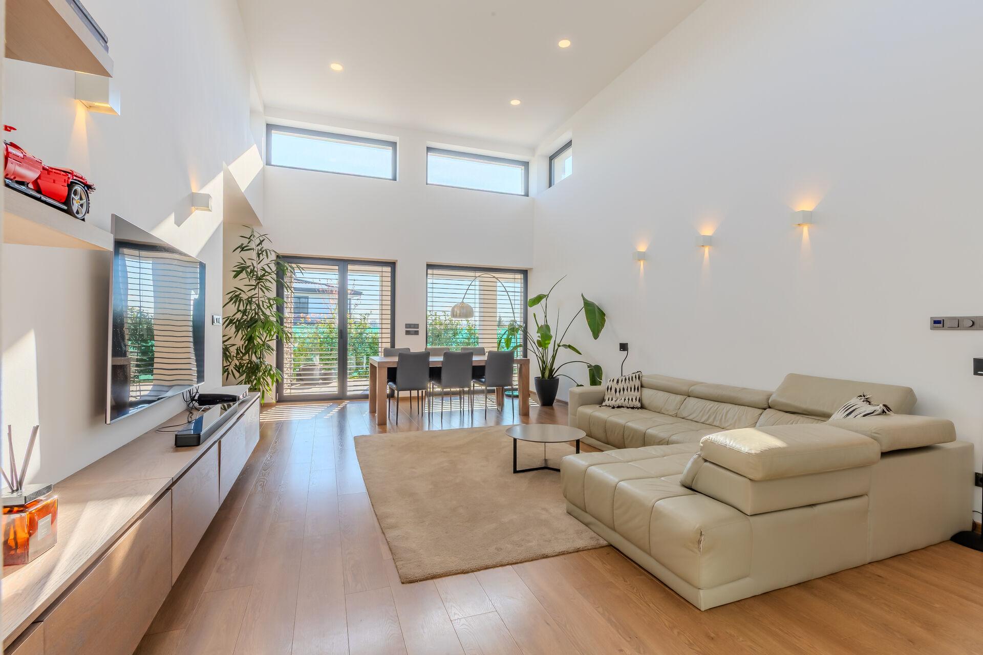 Prodej rodinného domu 198 m², pozemek 715 m² Habrová, Čestlice