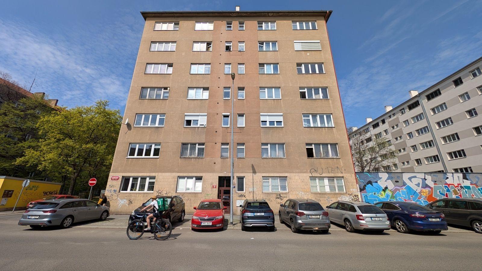 Prodej BJ č. 740/10 - 2+1, ul. Vladivostocká, 56 m²