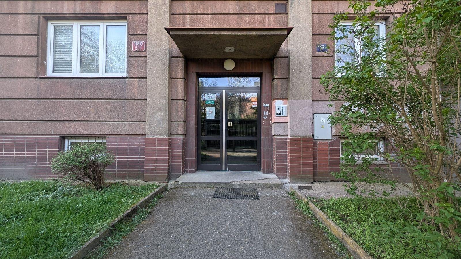 Prodej BJ č. 1180/54 - 1+1, ul. Sámova, 49 m²