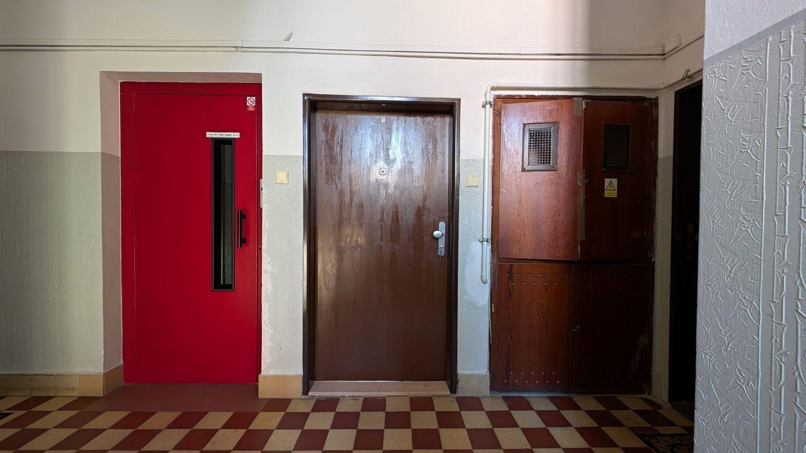 Nájem BJ č.975/8 - 2+1, ul. Černokostelecká, 80,6 m²