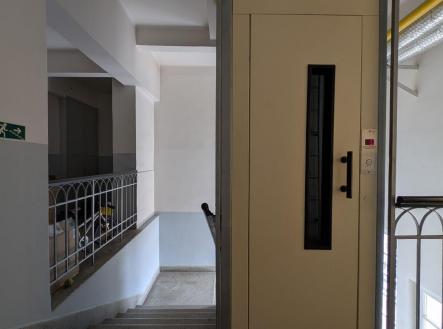 Pronájem bytu, 1+1, 115 m²