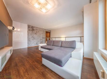 Pronájem bytu, 2+kk, 53 m²
