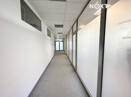 Prodej - komerční objekt, administrativní budova, 754 m²