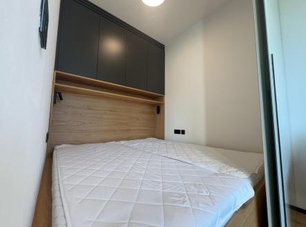Pronájem bytu, 1+kk, 37 m²