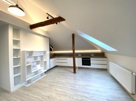 Pronájem bytu, 2+kk, 88 m²