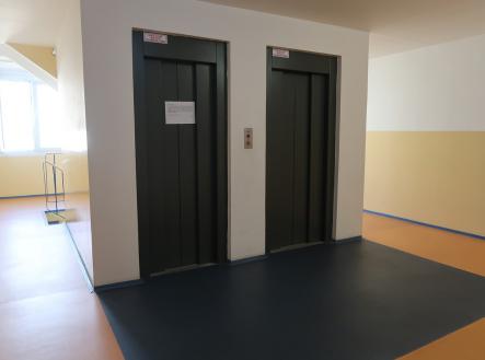 Pronájem bytu, 2+kk, 44 m²