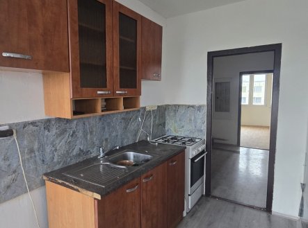 Pronájem, OV, 4+1/L, 99 m2, 8.podlaží, ulice J.Plachty, Ústí nad Labem