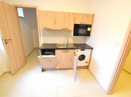 Pronájem bytu, 2+1, 77 m²