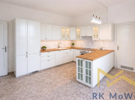 Pronájem bytu, 6+1, 272 m²