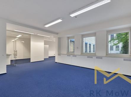 Pronájem kanceláře, 132 m²