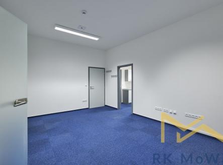 Pronájem kanceláře, 132 m²