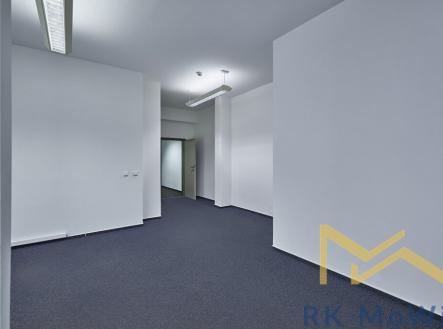 Pronájem kanceláře, 73 m²