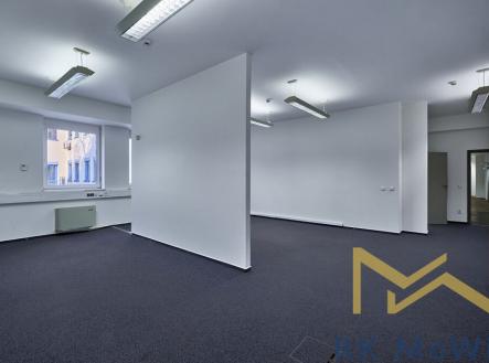 Pronájem kanceláře, 73 m²