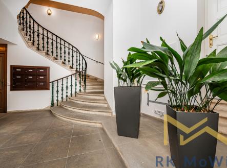 Pronájem bytu, 4+1, 186 m²