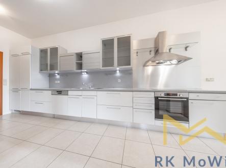 Pronájem domu/vily, 373 m²