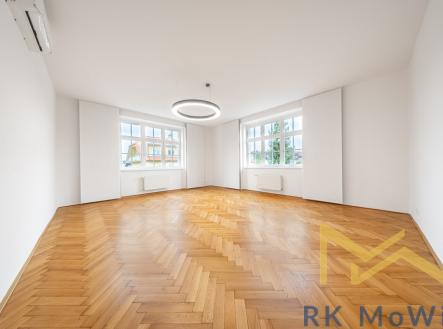 Pronájem bytu, 3+1, 140 m²