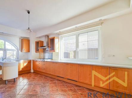 Pronájem domu/vily, 360 m²