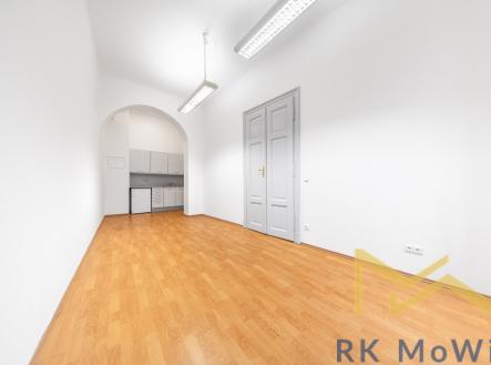 Pronájem kanceláře, 69 m²