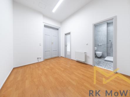 Pronájem kanceláře, 69 m²